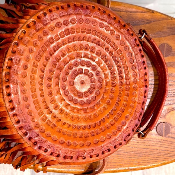 BOHO BROWN ROUND FRINGED LEATHER CROSSBODY BAG DESIGNED WITH FRINGES BRAND NEW - Picture 7 of 10
